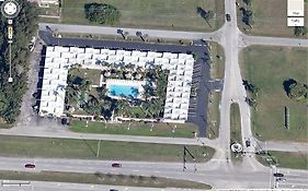 Warm Mineral Springs Motel